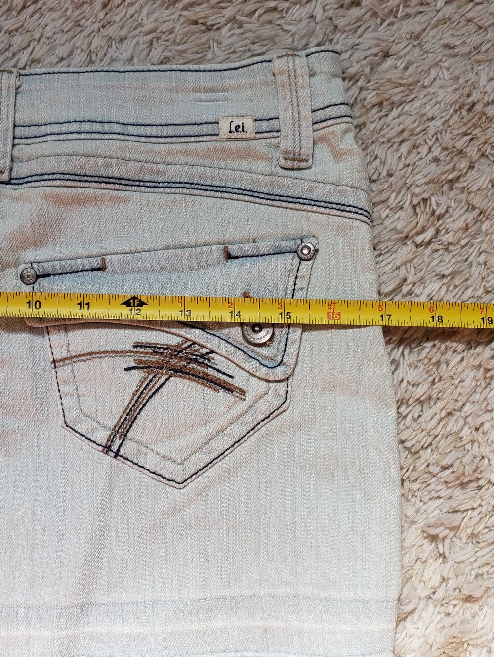Vintage L.E.I. Mini Denim Skirt Size 9 Low Rise Raw Hem Grunge Light Wash Street - Picture 5 of 8